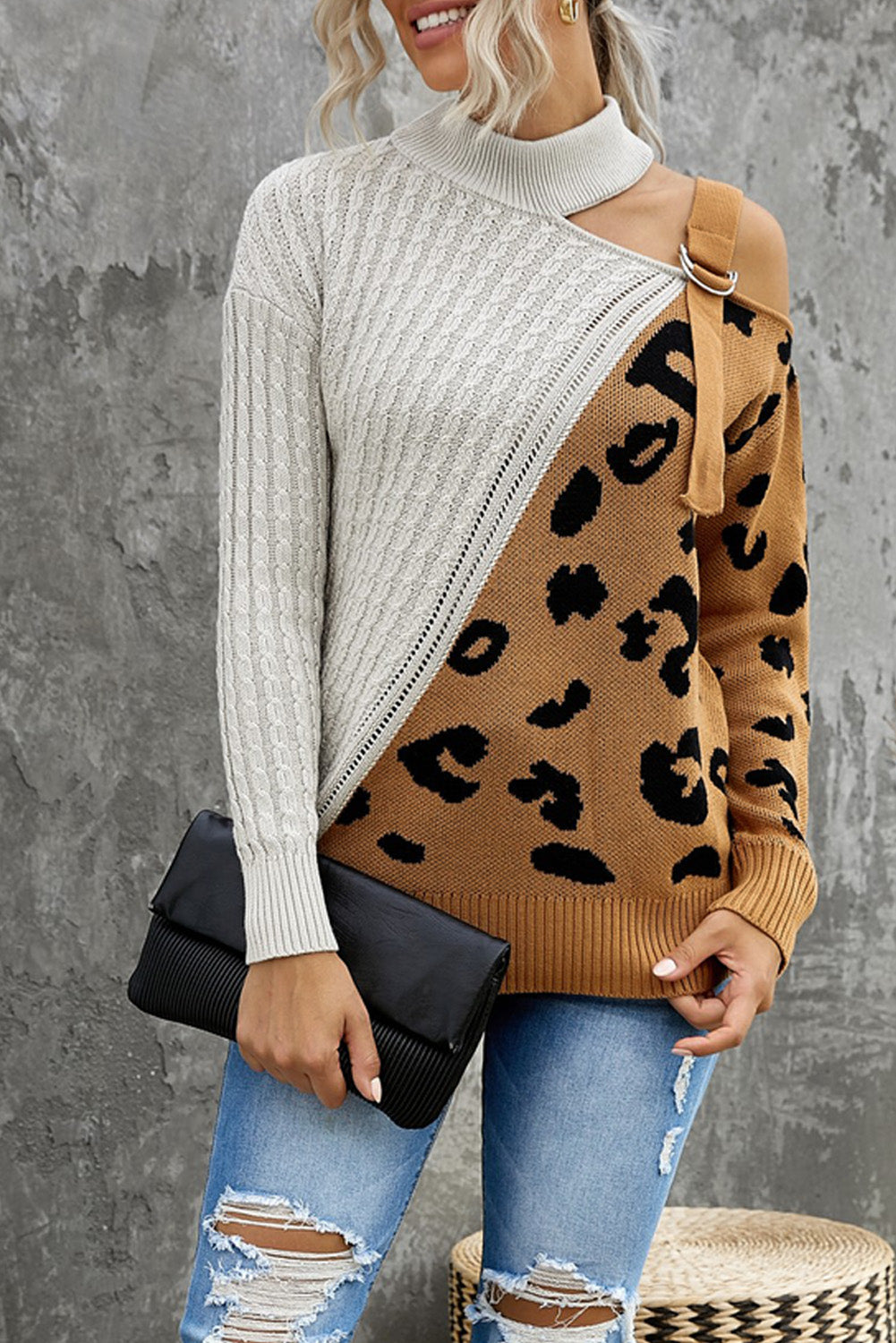 Leopard  Block Turtleneck Sweater Trendsi